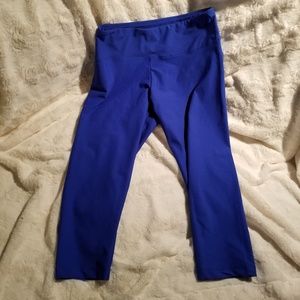 Bally Capri Workout Legging
